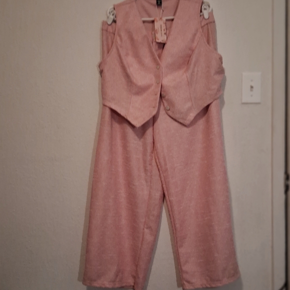 Gorgeous Shein Curve 2X Pink Faux Tweed 2-Piece Wide Leg Suit - Picture 2 of 8